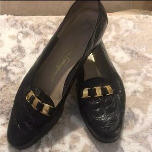 SALUVATO FERRAGAMO  shoe size 6.